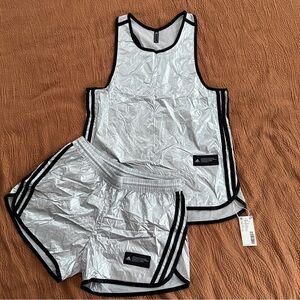 RARE ADIDAS ORIGINAL SET IN SIZE MEDIUM